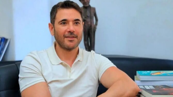 أحمد عز مكرماً بجائزة “فاتن حمامة” للتميز