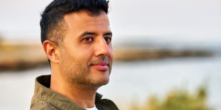 حمزة نمرة يطلق أغنيتي “غروب” و “اسكندريه”.