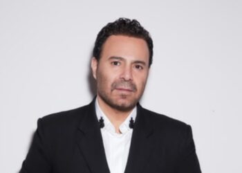 عاصي الحلاني يقدم وعداً للطفلة ليا عبد الحق بإحياء حفل زفافها.