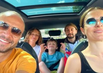 مكسيم خليل يحتفل مع العائلة