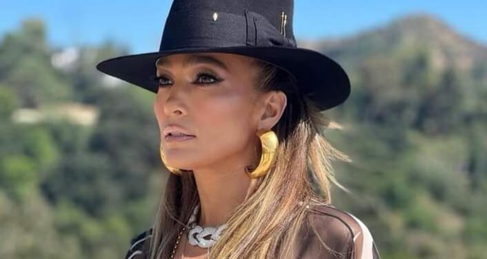 جنيفر لوبيز تحتفل بعيد ميلادها