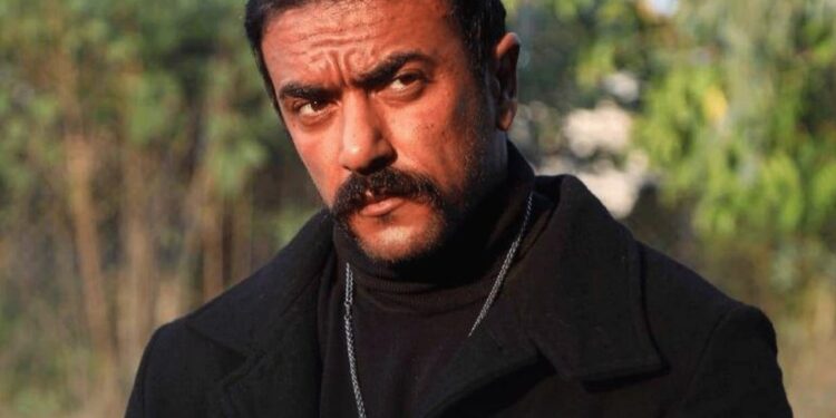 أحمد العوضي يختبر جماهيره… وإليك مافعل