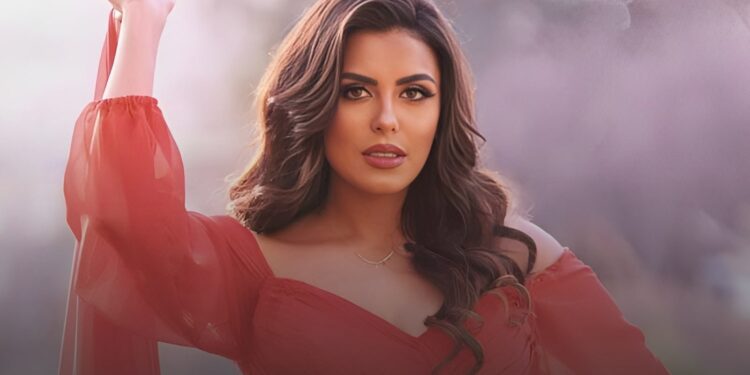 هكذا سرقت هاجر الشرنوبي من قبل خادمتها