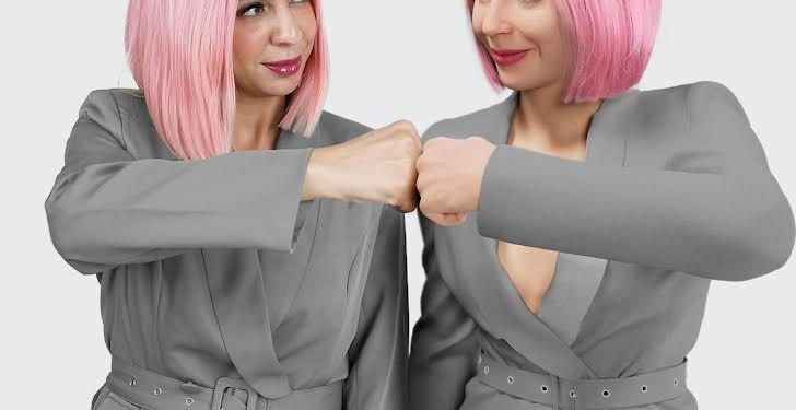 مِسْ لالا” أول مساعدة افتراضية وصانعة محتوى في العالم الافتراضي