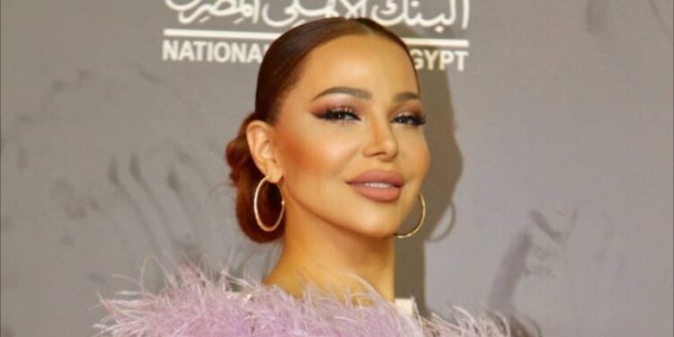 سوزان نجم الدين تتألق بحضورها في مصر