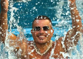 عمرو دياب والتيزر الخاص بجديده