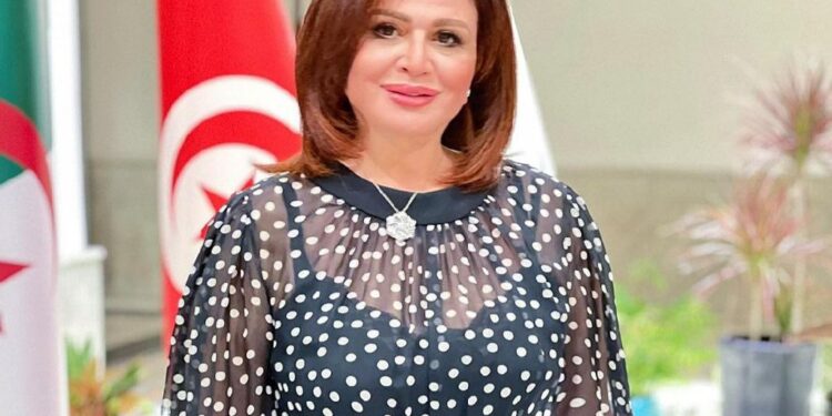 إلهام شاهين ببطولة ثلاثة أفلام تدعم قضايا المرأة !