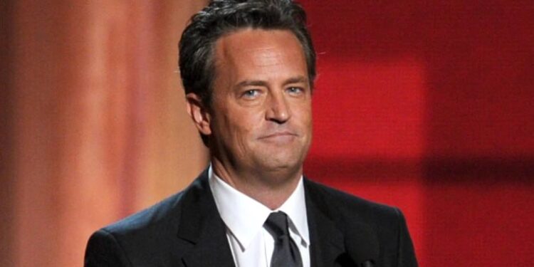 وفاة ماثيو بيري بطل مسلسل friends