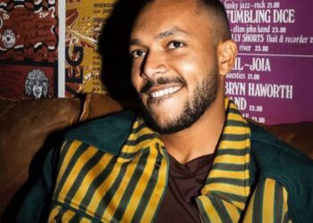 ويجز من كندا ينادي “فلسطين حرة”