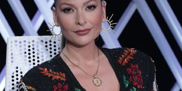 باميلا الكيك ترفض لقاء “نضال الأحمدية” وحقيقة أجرها في “كريستال”