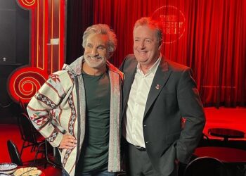 فيديو مترجم لمقابلة باسم يوسف وبيرس مورغان.. بعيداً عن الافيهات وقصف الجبهات