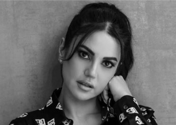 درة زروق “أعيش على أمل بعالم أفضل”