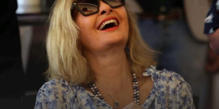 يسرا تردّ على اعتذار جمال العدل