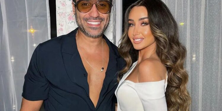 هنا الزاهد تعلن طلاقها رسمياً من أحمد فهمي !