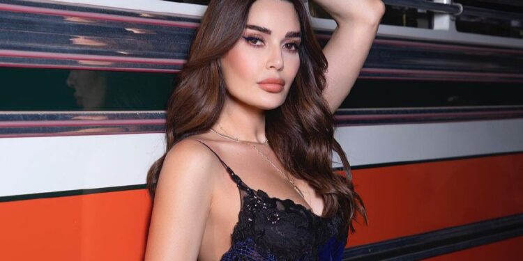 سيرين عبد النور تهاجم من يطالب لبنان بدخول الحرب