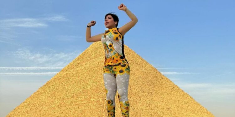 شمس الكويتية بإطلالة جريئة