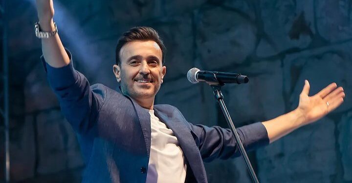 هذا ما قاله صابر الرباعي عن الشعب التونسي