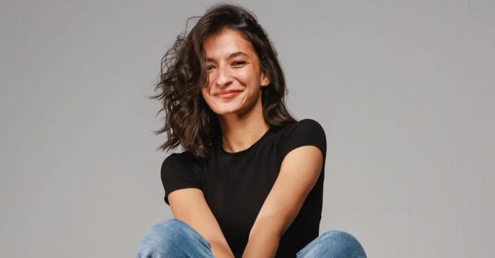 أميرة أديب لاعبة كرة قدم في هوليوود