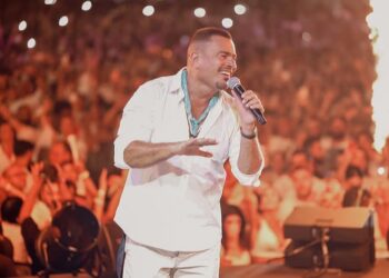 عمرو دياب يحدد موعد طرح أحدث ألبوماته