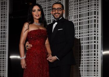 أحمد حلمي يدعم زوجته ويبارك لها جديدها