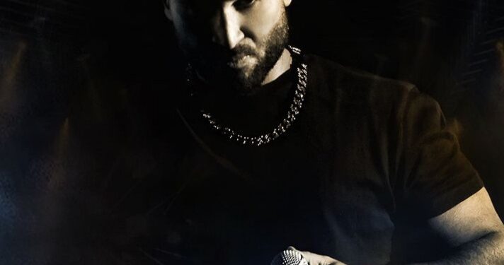 “أحمد سعد“ يروّج لأغنيته الجديدة “بعتذرلك”.. والجمهور يعلّق!