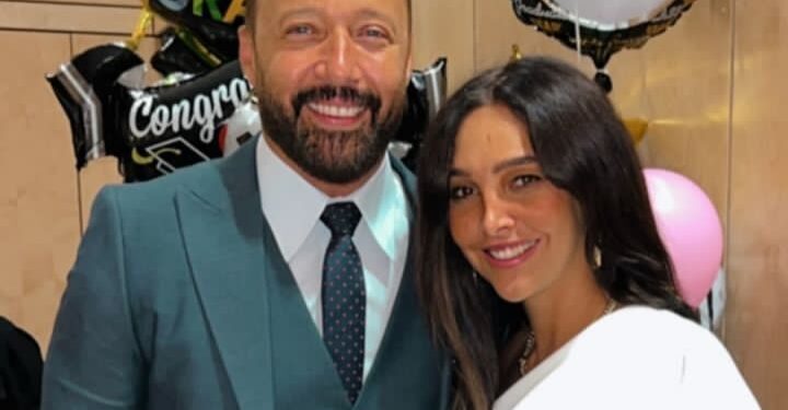 أحمد فهمي ينفي انفضاله عن زوجته