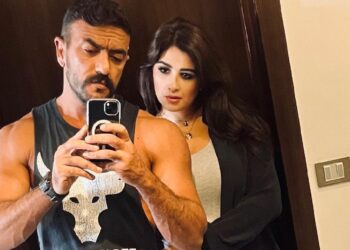 ياسمين عبدالعزيز تتغيب عن العرض الخاص لفيلم “الإسكندراني” والسبب..!