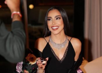 فاطمة المؤمن بعيداً عن الحرية