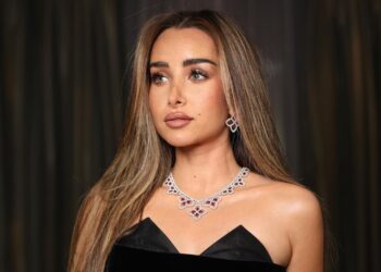 هنا الزاهد عن أحمد فهمي “صحاب وبينا عشرة”