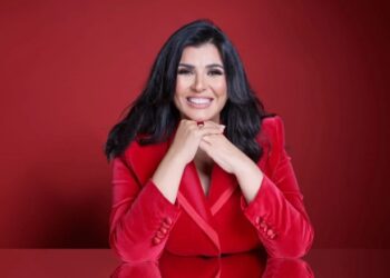 منى الشاذلي: “أنا بنت الطبقة المتوسطة المصرية ولم أتربى على الدلال”