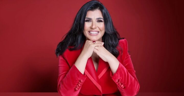 منى الشاذلي: “أنا بنت الطبقة المتوسطة المصرية ولم أتربى على الدلال”