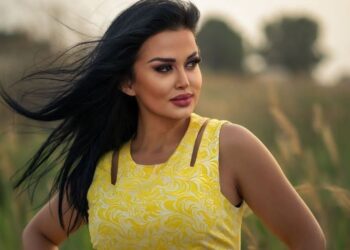 “هذا حبنا” مفاجأة سمرا لهذا العام