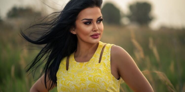 “هذا حبنا” مفاجأة سمرا لهذا العام