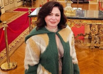 عمل مسرحي جديد يدفع بـ “إلهام شاهين” للريجيم !