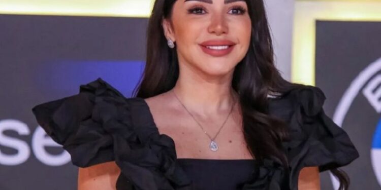 “إنجي علاء” تنفي ارتباط طلاقها بتأجيل مسلسل “الراكون”