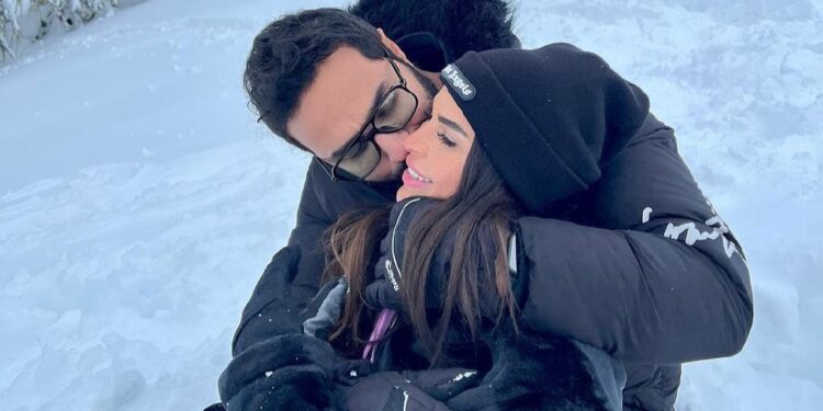 “كريم فهمي” يحتفل بعيد ميلاد زوجته