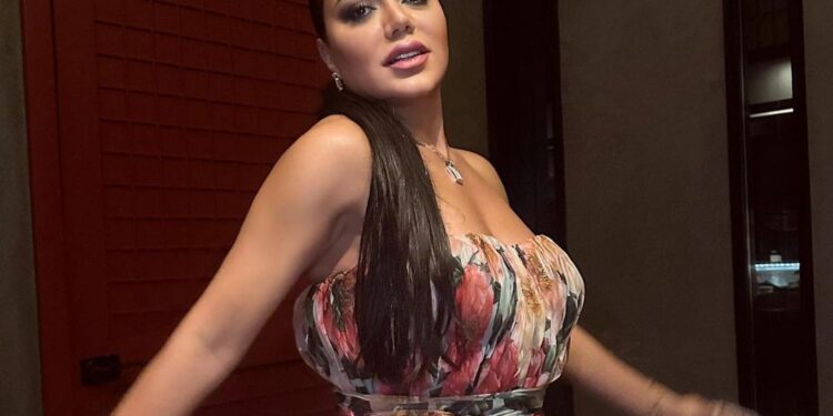 “رانيا يوسف” راقصة في أحدث أعمالها