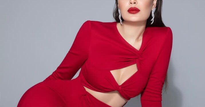 سيرين عبد النور تحتفل بعيد ميلادها مع الأصدقاء