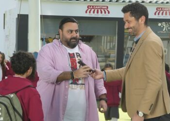 مسلسل “خالد نور وولده نور خالد” حديث الشارع