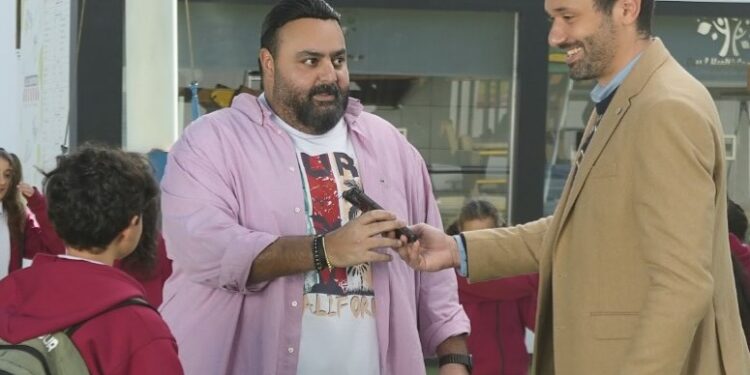 مسلسل “خالد نور وولده نور خالد” حديث الشارع