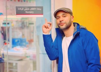 محمد إمام يستقبل مولوده الجديد “عمر إمام”