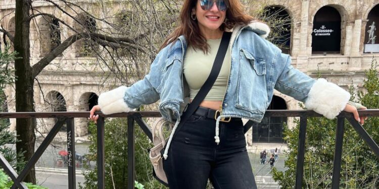 هيدي كرم: “الحياة مش دايماً إجازة سعيدة”