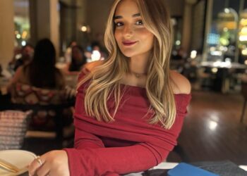 ملك زاهر تبحث عن عريس شبيه لوالدها