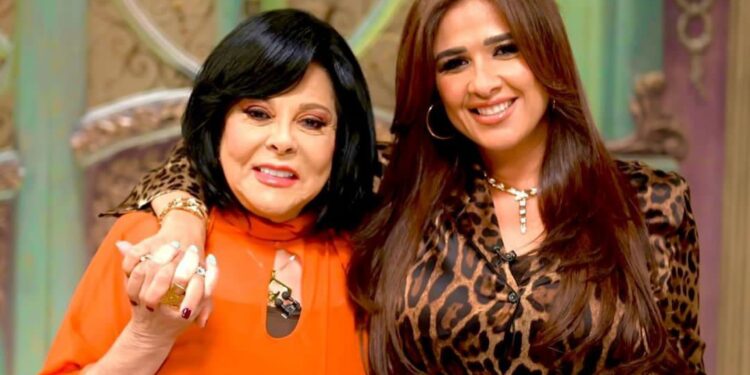 هل ما زالت ياسمين عبد العزيز تحب أحمد العوضي؟!