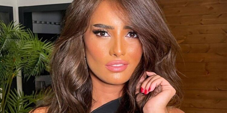 زينة تردّ بحدة على انتقادات “طارق الشناوي”