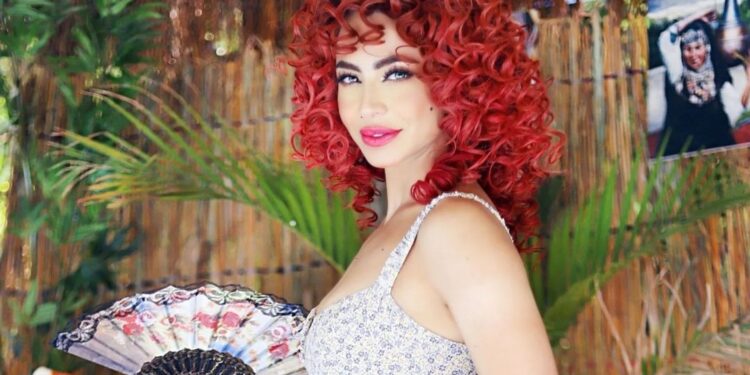 دوللي شاهين  تطرح فيديو كليب “دوللي ست البنات”