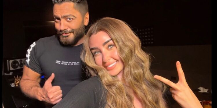 تامر حسني يروّج لفيلمه الجديد مع هنا الزاهد..