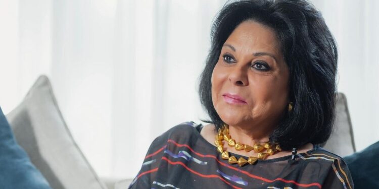 إسعاد يونس “لم أبع تراث مصر وهذا ما حصل”
