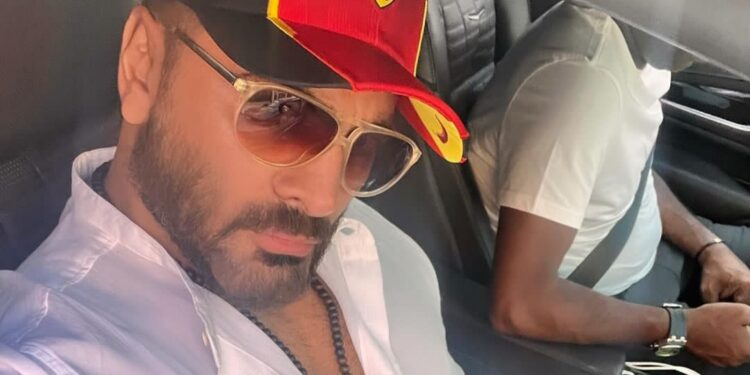 تامر حسني يوجه نداء عاجل لأبطال “ري ستارت”