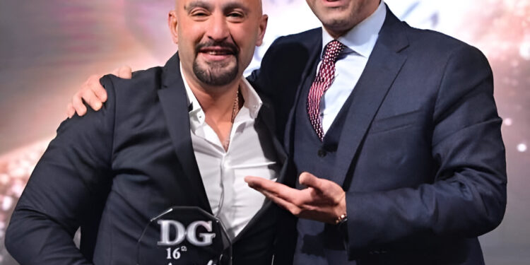 أحمد السقا يصف كريم عبد العزيز ب”الصاحب الجدع”